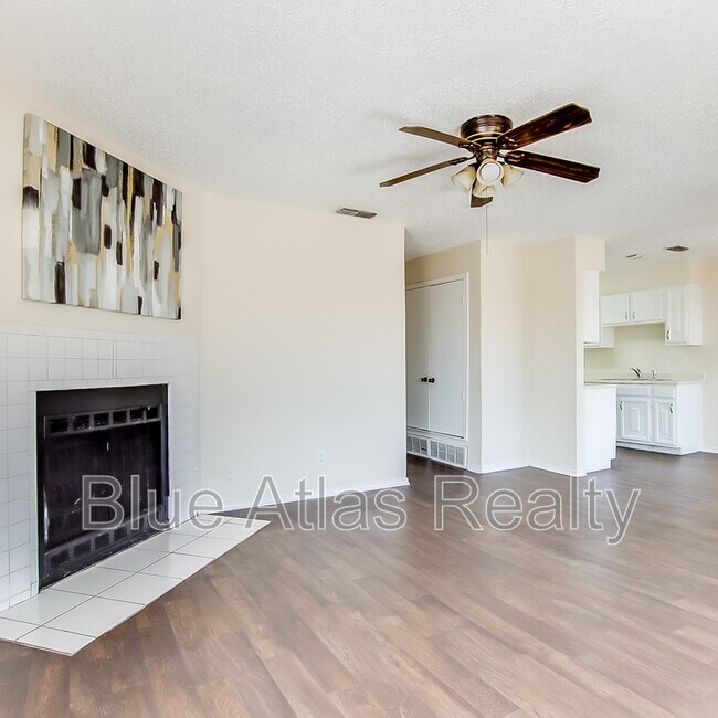 8133 Foxfire Lane, Fort Worth, TX 76108 photo 3