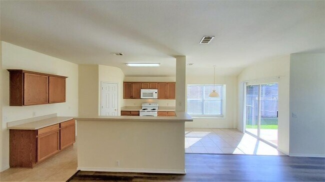 1401 Dundee Drive, Arlington, TX 76002 photo 5