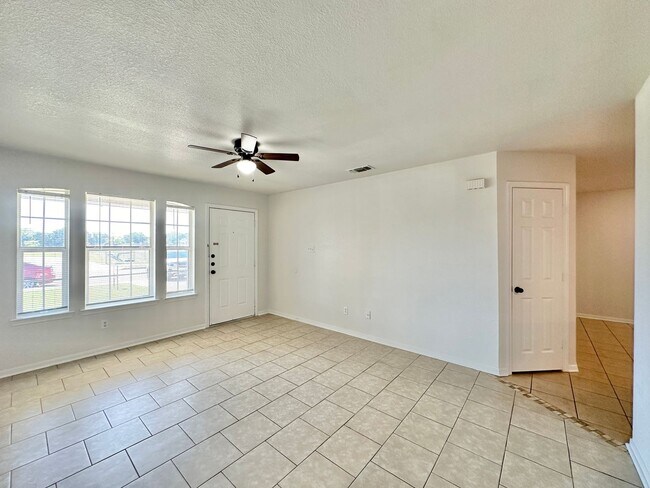 2608 Seabiscuit Dr Killeen, TX 76549 photo 5