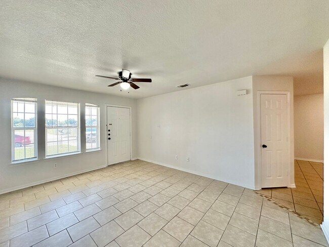 2608 Seabiscuit Dr Killeen, TX 76549 photo 4