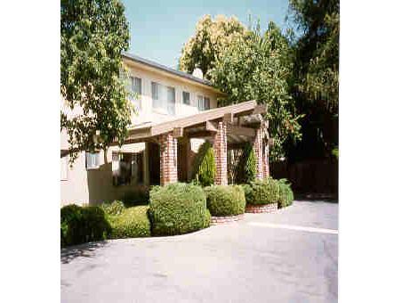 Britton Park Apartments photo 4