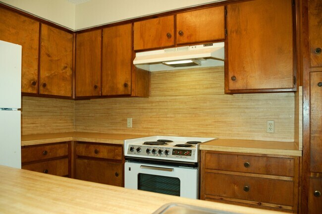 1118 N Nolan River Rd Cleburne, TX 76033 photo 5