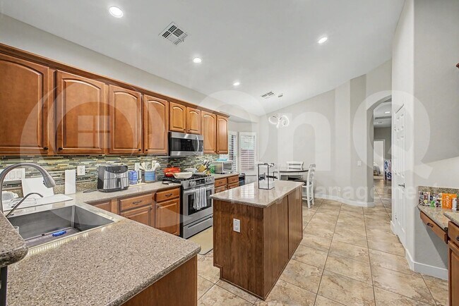 3644 S Danielson Way Chandler, AZ 85286 photo 2