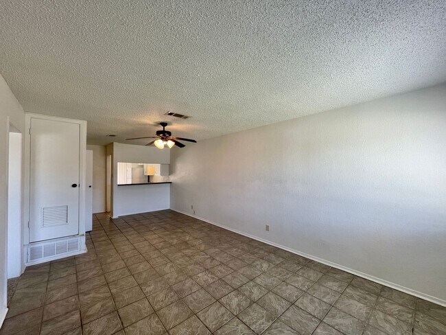 2216 Silverway Dr Killeen, TX 76549 photo 3