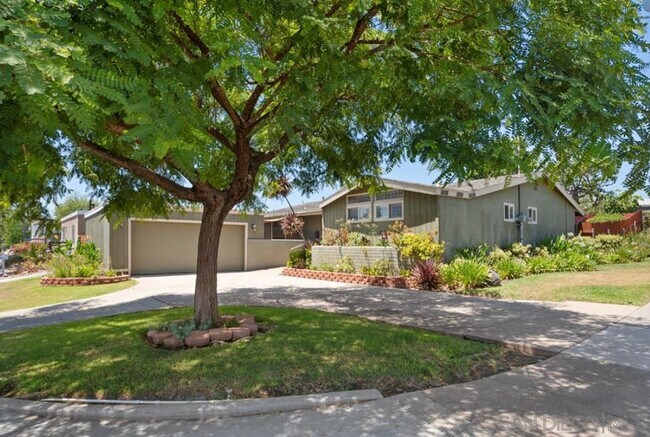5296 Manhasset Dr San Diego, CA 92115 photo 4