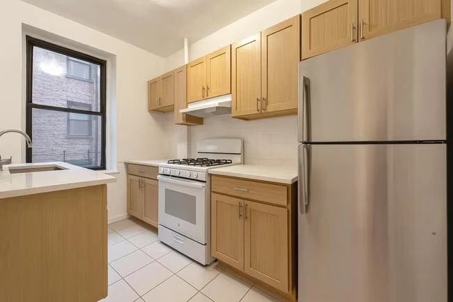 536 Fort Washington Ave New York, NY 10033 photo 4