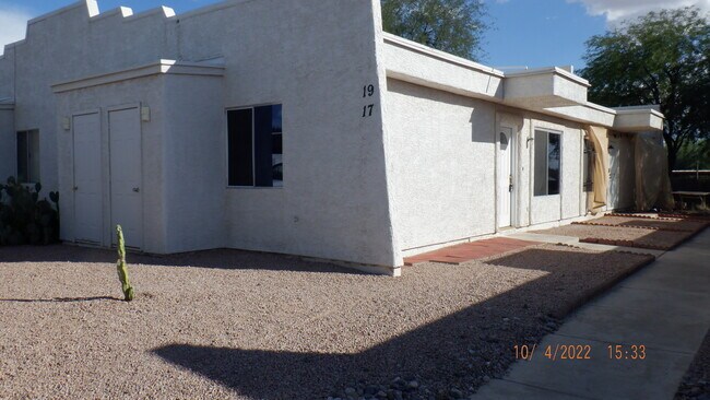 2151 N Meridian Rd Apache Junction, AZ 85120