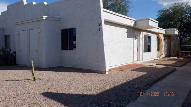 2151 N Meridian Rd Apache Junction, AZ 85120 photo 2