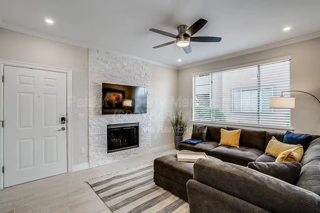 7009 E Acoma Dr Scottsdale, AZ 85254 photo 2