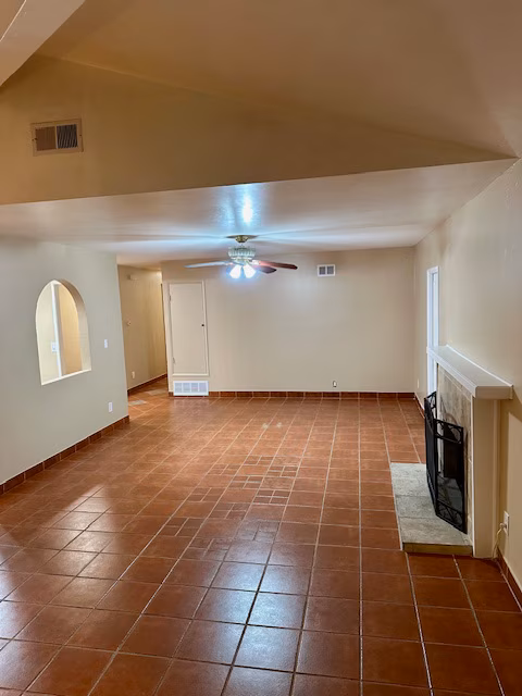 381 E Emerson St Chula Vista, CA 91911 photo 2
