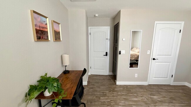 3757 W Joan De Arc Ave Phoenix, AZ 85029 photo 2