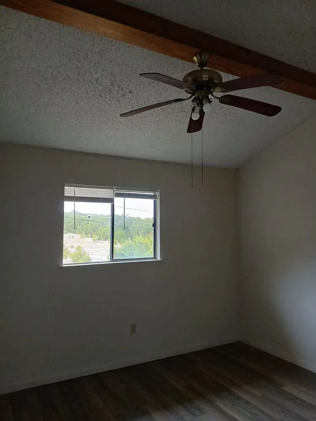 913 N 7th St Copperas Cove, TX 76522 photo 5