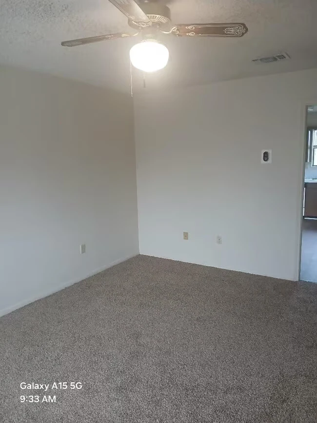 913 N 7th St Copperas Cove, TX 76522 photo 2