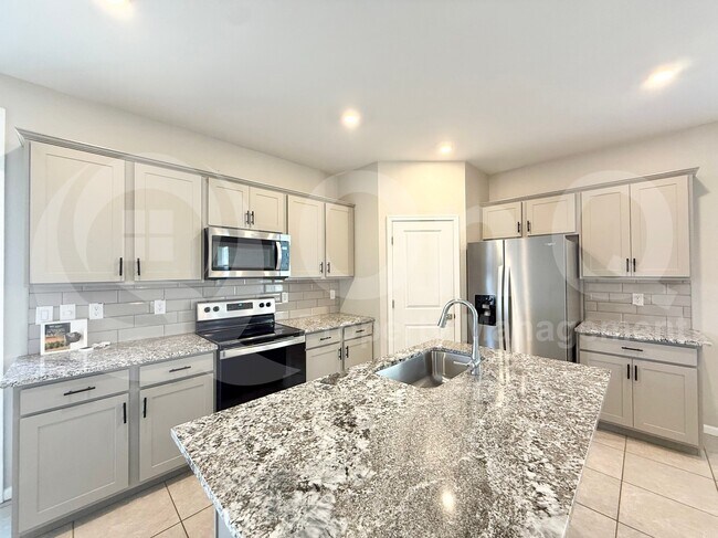 17466 W Paraiso Ln Surprise, AZ 85387 photo 4