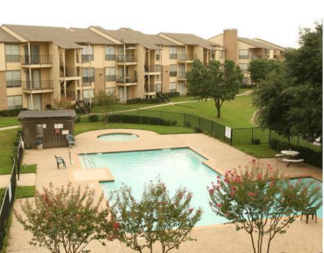 1401 El Camino Real Euless, TX 76040 photo 2