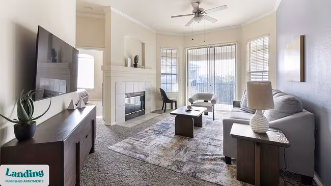 901 Lakeside Cir Lewisville, TX 75057 photo 3