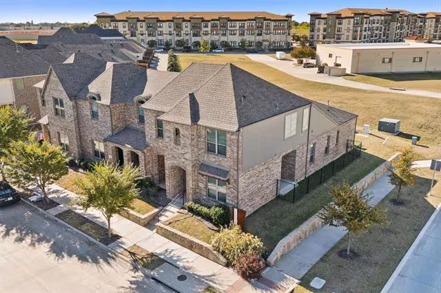 6500 Bold Ruler Lane, North Richland Hills, TX 76180 photo 2