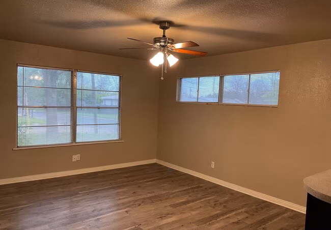 1801 S 41st St Temple, TX 76504 photo 4