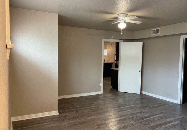 1801 S 41st St Temple, TX 76504 photo 5