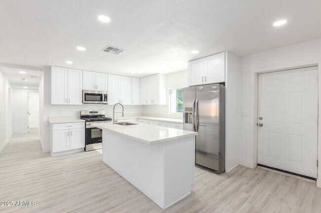 120 West Hu Esta Drive, Tempe, AZ 85282 photo 5