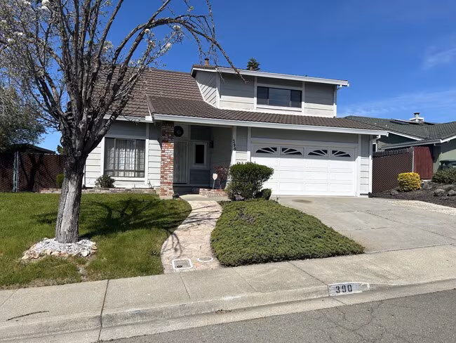 390 Clydesdale Dr Vallejo, CA 94591 photo 2