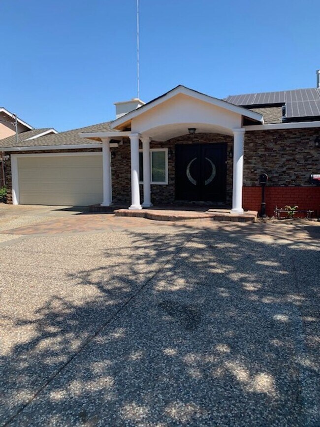 14813 Branham Lane, San Jose, CA 95124 photo 2