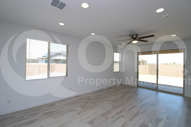24938 N 171st Ln Surprise, AZ 85387 photo 5