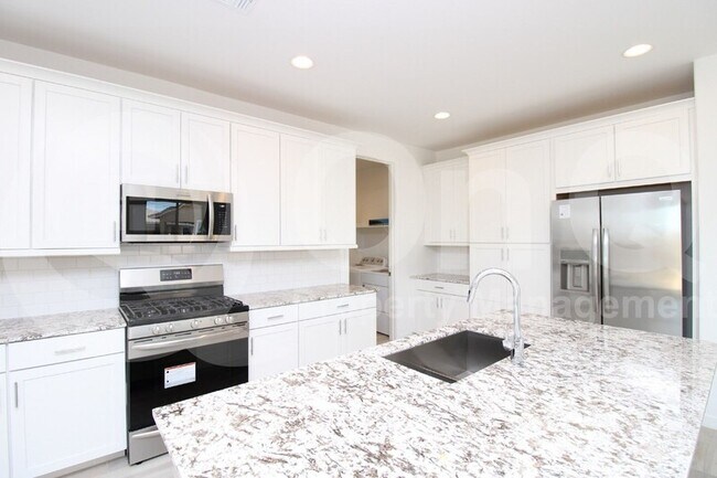 24938 N 171st Ln Surprise, AZ 85387 photo 2