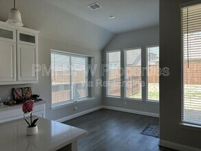 2222 McMullin Dr Euless, TX 76040 photo 3