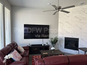 2222 McMullin Dr Euless, TX 76040 photo 2