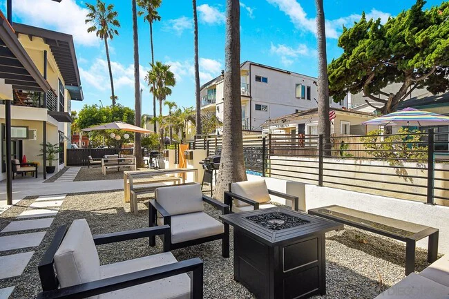 805 Dover Ct San Diego, CA 92109 photo 3