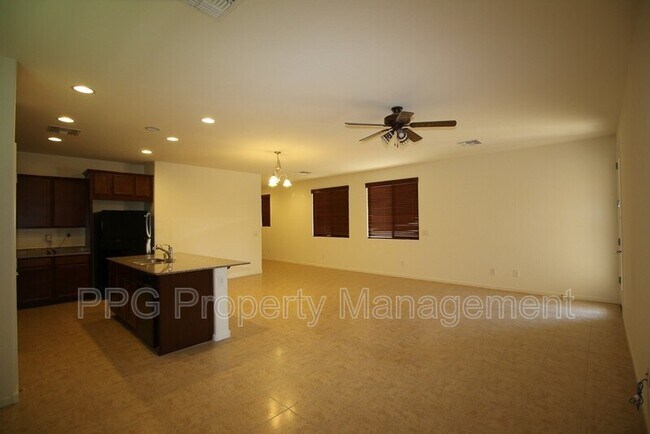 15349 W Bloomfield Rd Surprise, AZ 85379 photo 4