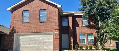 1116 Browntop St Crowley, TX 76036 photo 2