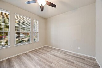 2028 Carriage Road, Heartland, TX 75126 photo 4