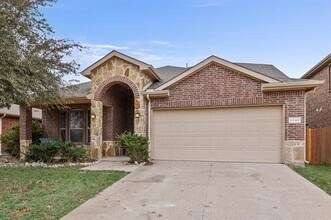 2028 Carriage Road, Heartland, TX 75126 photo 2
