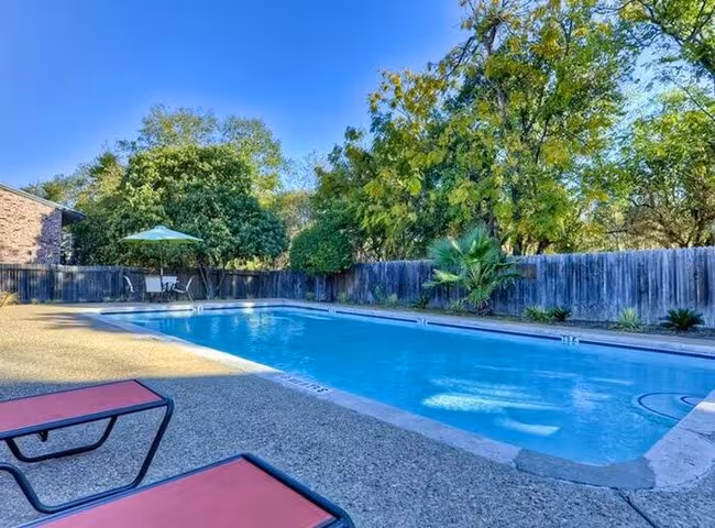 4821 E Riverside Dr Austin, TX 78741 photo 3