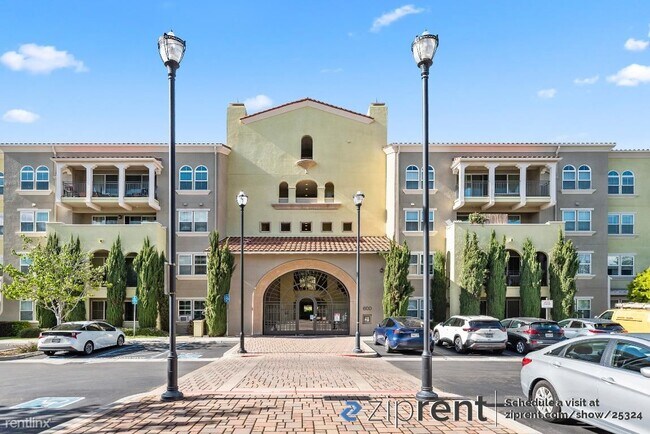 Beautiful and Bright 2 Bedroom 2 Bath Luxury Condo in Milpitas photo 4