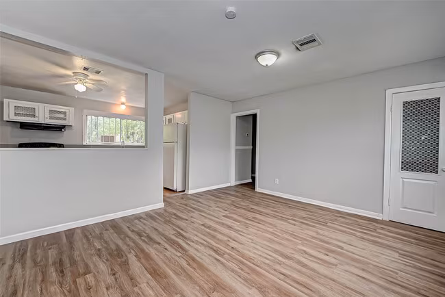 4203 Tavenor Lane, Houston, TX 77047 photo 2
