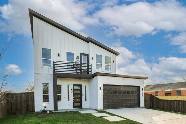 3420 Nomas St Dallas, TX 75212 photo 4
