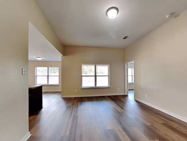 1334 Barrel Drive, Dallas, TX 75253 photo 2