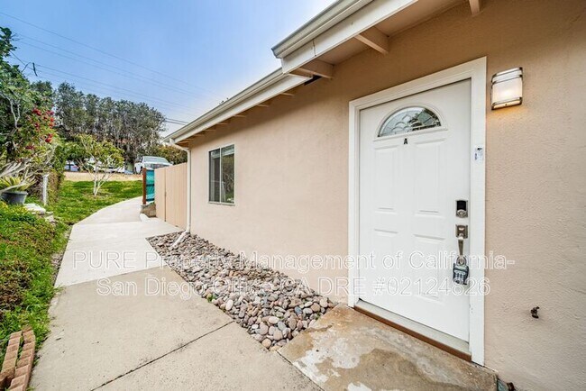 1090 Gardena Rd Encinitas, CA 92024 photo 2