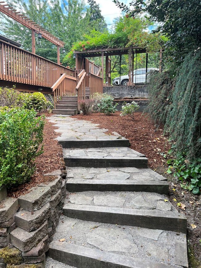 19857 Hamilton Ct NE Poulsbo, WA 98370 photo 2