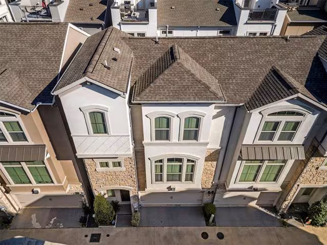 762 Lacey Oaks Place, Dallas, TX 75204 photo 4