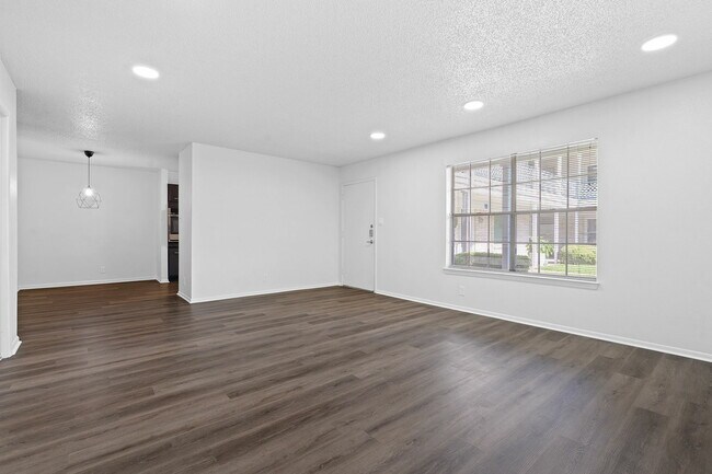 8730 N Mopac Expy Austin, TX 78759 photo 4