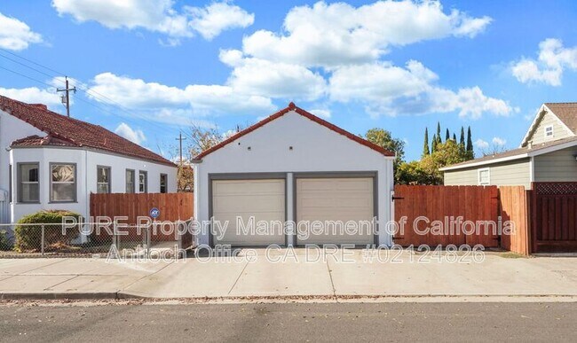 300 W 9th Street photo 2