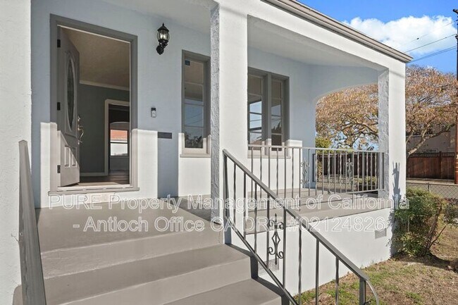 300 W 9th Street photo 4