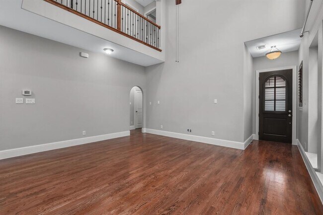 2261 Longwood Dr Carrollton, TX 75010 photo 5