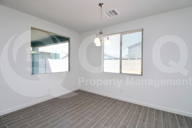 11256 E Ulysses Ave Mesa, AZ 85212 photo 4
