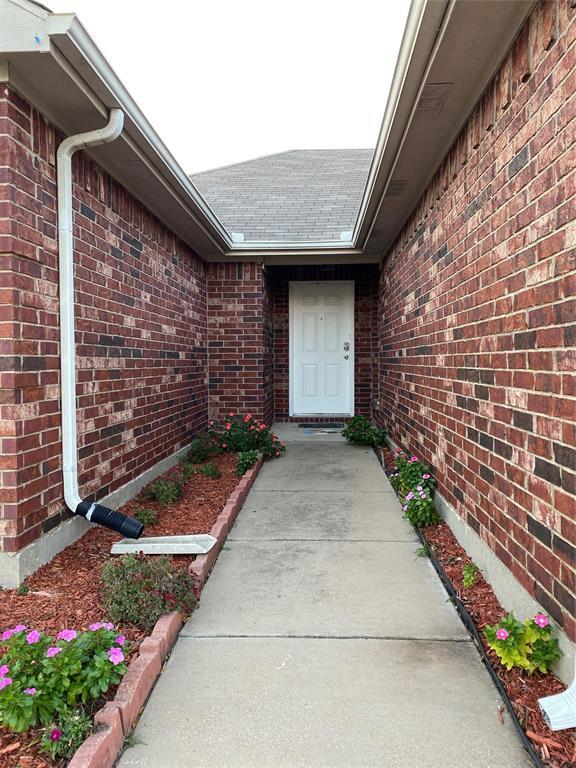 8025 Adcock Court, Fort Worth, TX 76137 photo 4