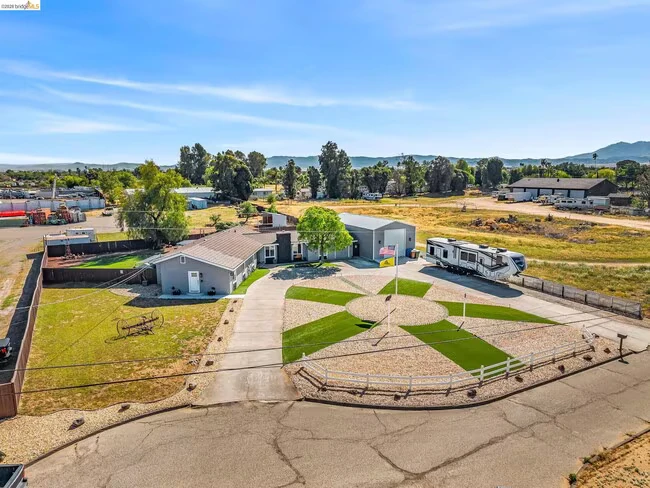 59 Old Stagecoach Rd Brentwood, CA 94513 photo 2